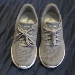 Like New kizik sneakers